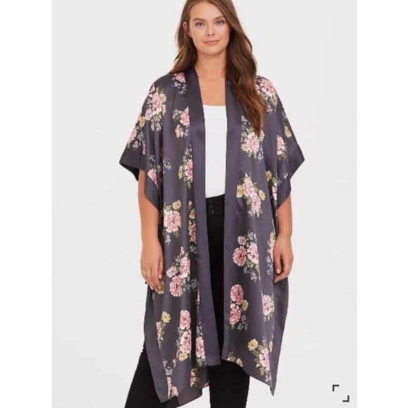 Romantic Satin Topper Torrid ONE SIZE Floral Kimono Cardigan Duster Gray NEW OS - Picture 3 of 10